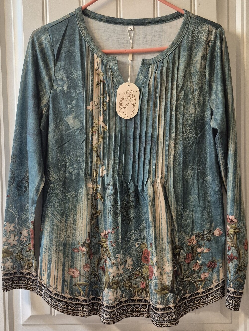 Womens Bohemian-style long sleeve tunic Size Small